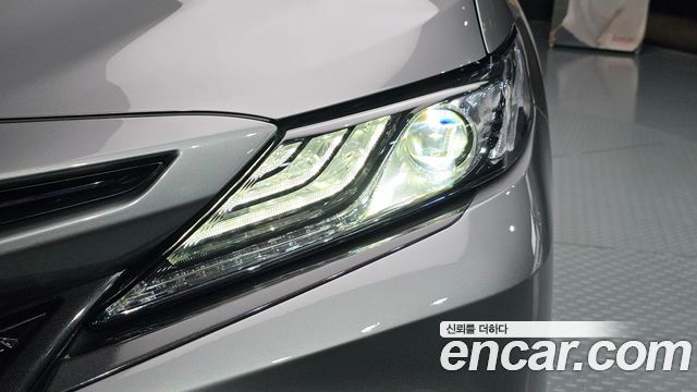 Toyota Camry 2024 — photo 8