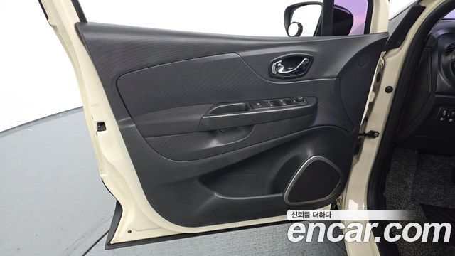 Renault Korea QM3 2015 — photo 14