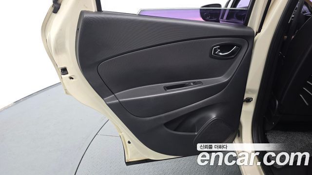 Renault Korea QM3 2015 — photo 15