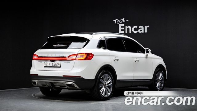 Lincoln MKX 2018 — photo 2