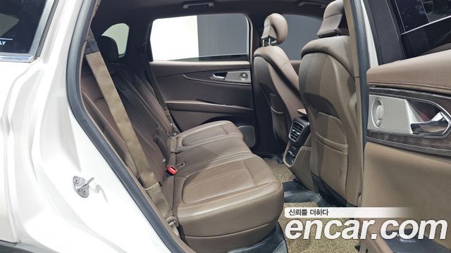 Lincoln MKX 2018 — photo 17