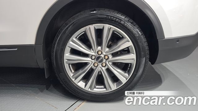 Lincoln MKX 2018 — photo 7