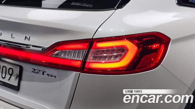 Lincoln MKX 2018 — photo 9