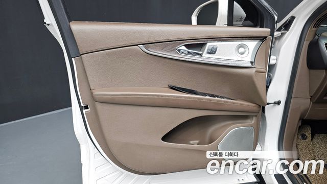 Lincoln MKX 2018 — photo 15
