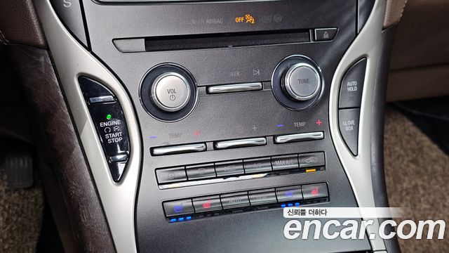 Lincoln MKX 2018 — photo 27