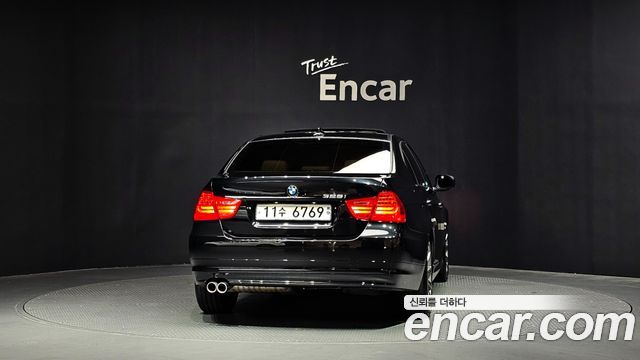 BMW 3-Series 2011 — photo 4