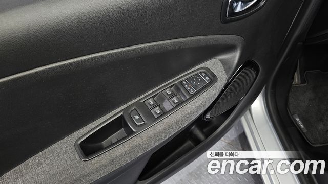 Renault Korea Zoe 2021 — photo 33