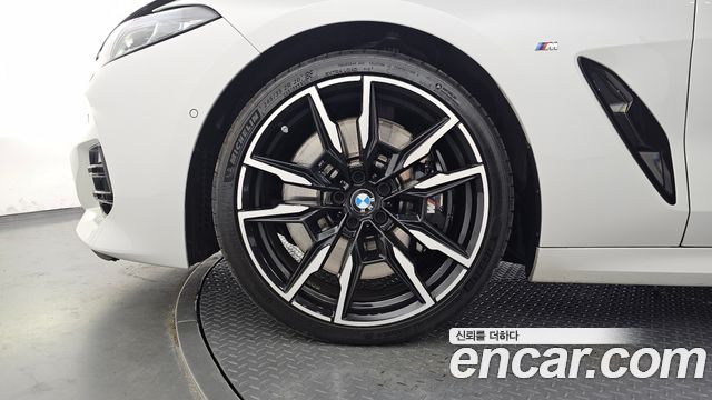 BMW 8-Series 2025 — photo 5