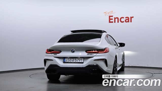 BMW 8-Series 2025 — photo 6