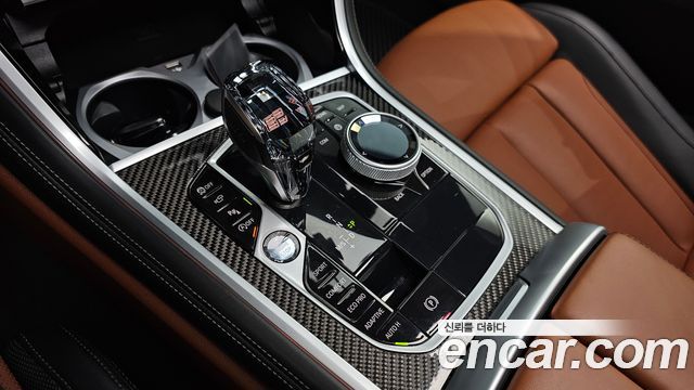 BMW 8-Series 2025 — photo 9