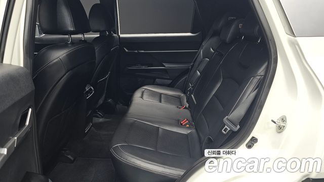 KG Mobility Torres 2023 — photo 11