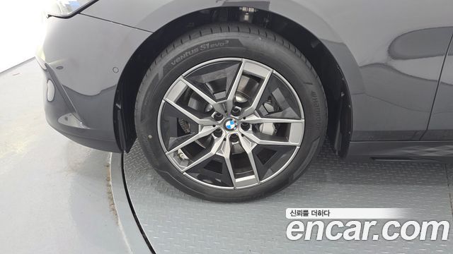 BMW 5-Series 2025 — photo 5