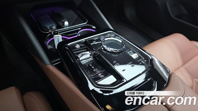 BMW 5-Series 2025 — photo 12