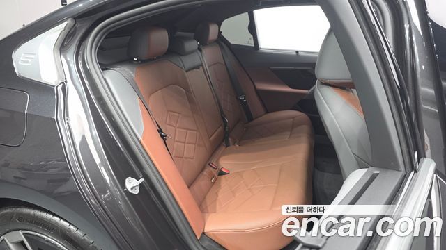 BMW 5-Series 2025 — photo 17