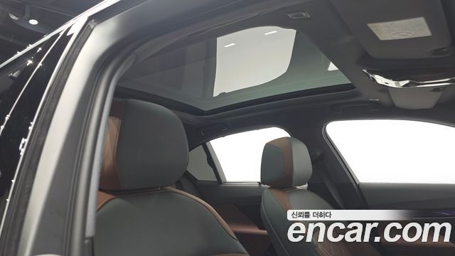 BMW 5-Series 2025 — photo 22