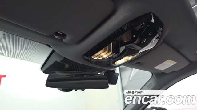 BMW 5-Series 2025 — photo 24