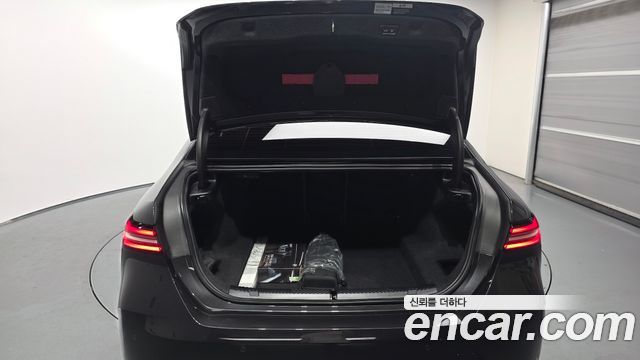 BMW 5-Series 2025 — photo 26