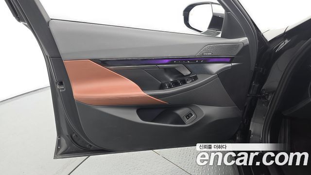 BMW 5-Series 2025 — photo 14