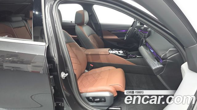 BMW 5-Series 2025 — photo 16