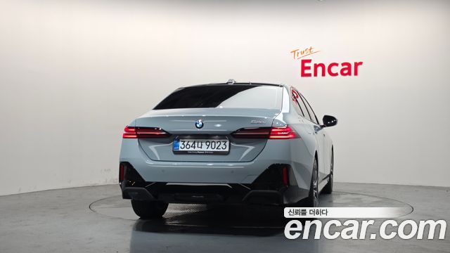 BMW 5-Series 2026 — photo 4