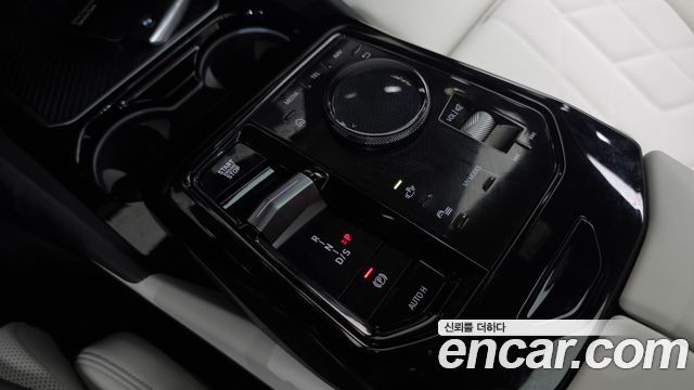 BMW 5-Series 2026 — photo 12