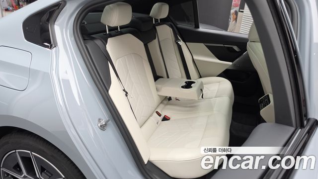 BMW 5-Series 2026 — photo 17