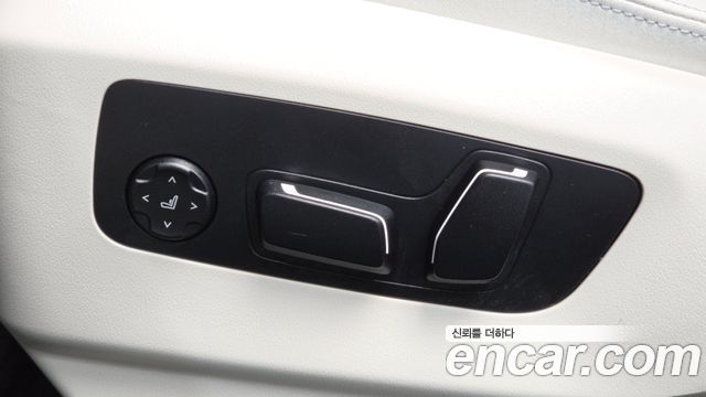 BMW 5-Series 2026 — photo 32