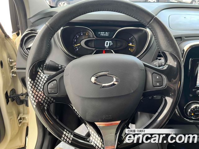 Renault Korea QM3 2015 — photo 10