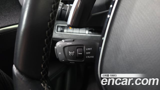 Peugeot 3008 2022 — photo 24