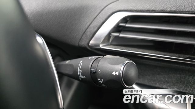 Peugeot 3008 2022 — photo 28