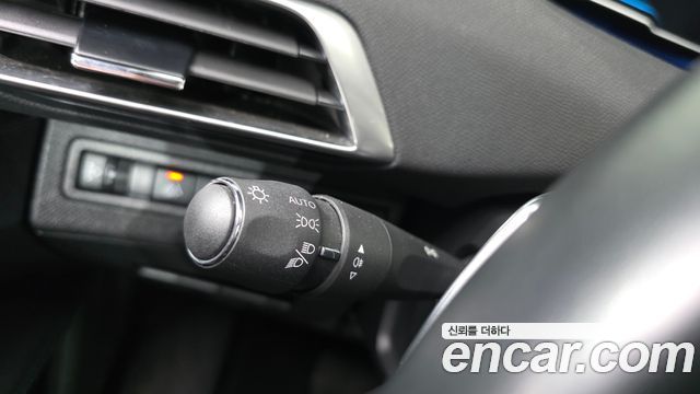 Peugeot 3008 2022 — photo 29