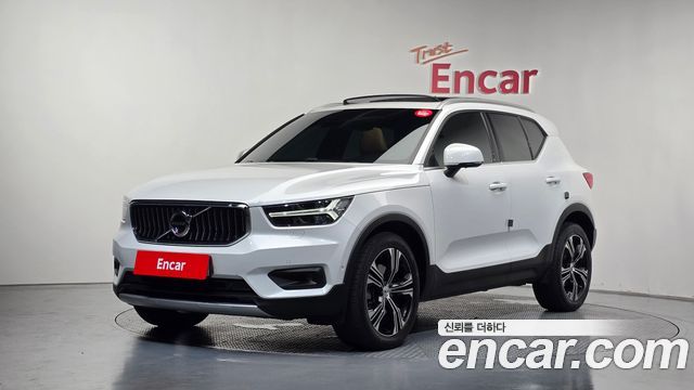 Volvo XC40 2021 — photo 1