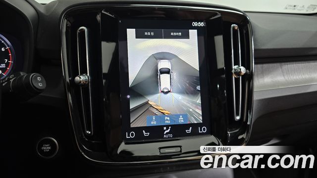 Volvo XC40 2021 — photo 20