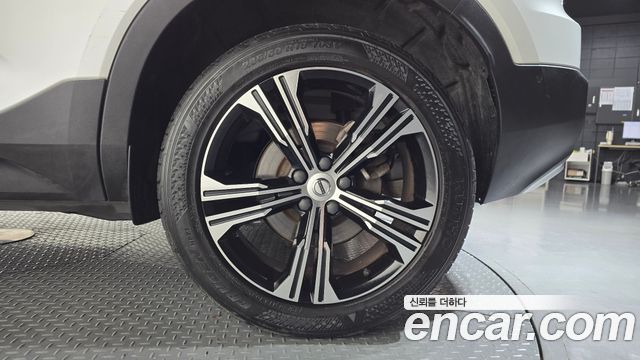 Volvo XC40 2021 — photo 7