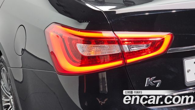 Kia K7 2015 — photo 9