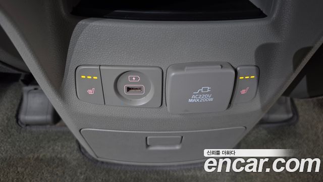 Kia Canival 2018 — photo 21