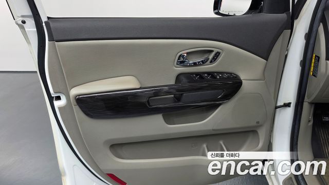 Kia Canival 2018 — photo 14