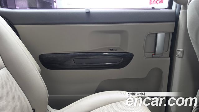 Kia Canival 2018 — photo 15