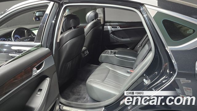 Hyundai Genesis 2015 — photo 11