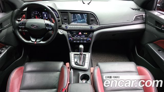 Hyundai AVANTE 2017 — photo 7