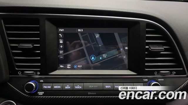 Hyundai AVANTE 2017 — photo 14