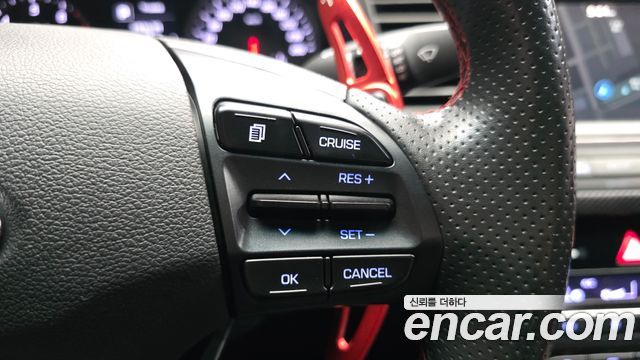 Hyundai AVANTE 2017 — photo 17