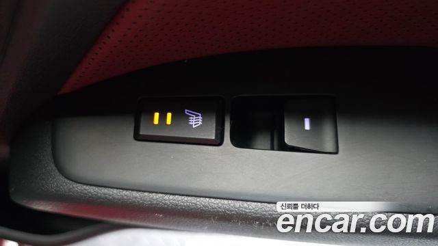 Hyundai AVANTE 2017 — photo 19