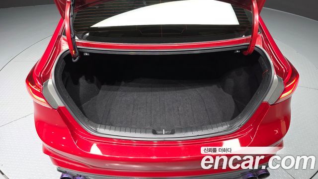 Hyundai AVANTE 2017 — photo 20
