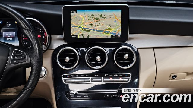 Mercedes-Benz C-Class 2017 — photo 22