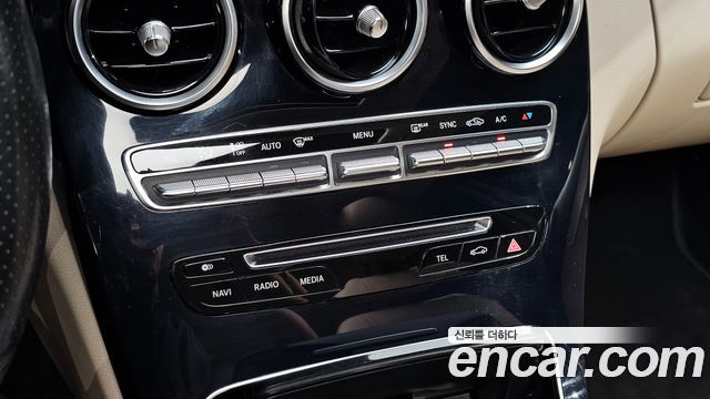 Mercedes-Benz C-Class 2017 — photo 24