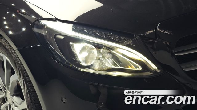Mercedes-Benz C-Class 2017 — photo 8