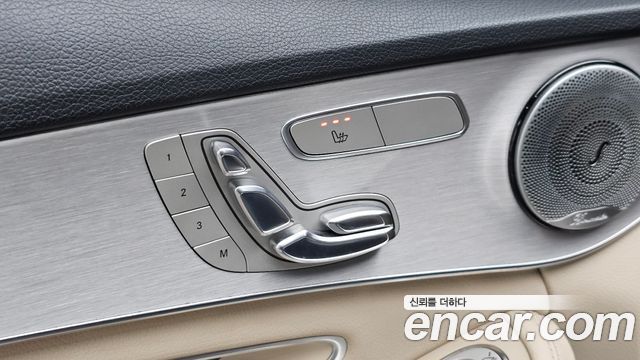 Mercedes-Benz C-Class 2017 — photo 28