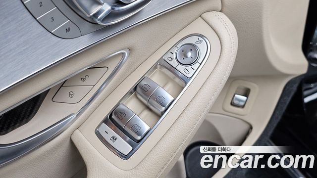 Mercedes-Benz C-Class 2017 — photo 30