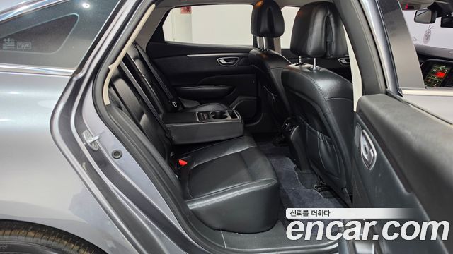 Renault Korea SM6 2019 — photo 17